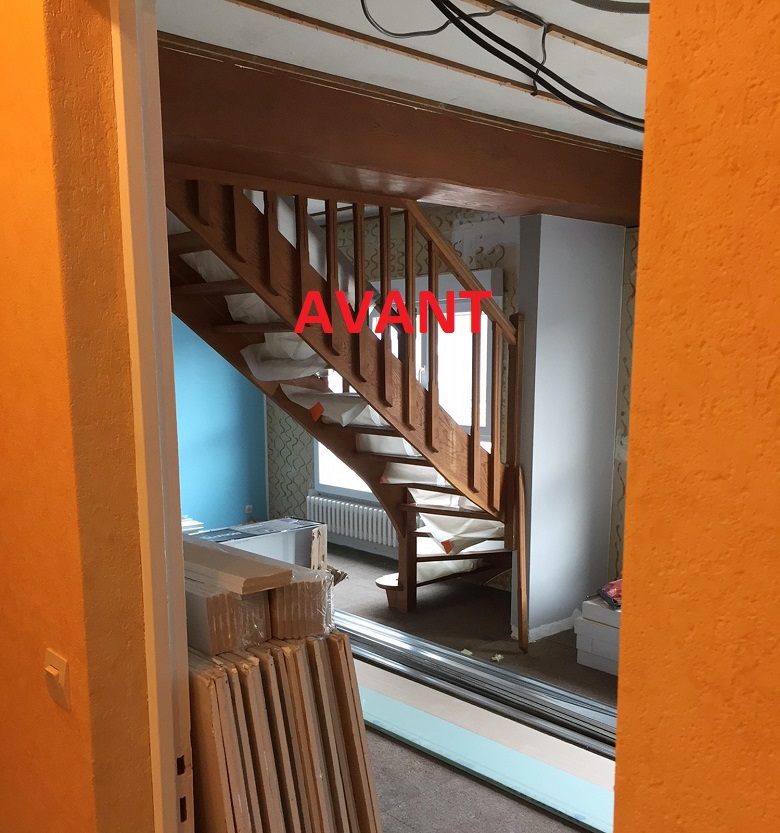 avant-escalier-salon